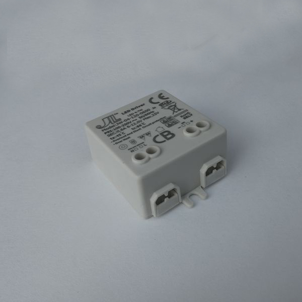 4-7W 300MA Square shell